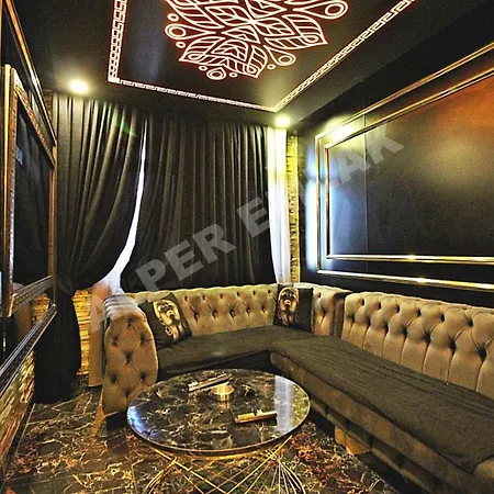 Lejlighedshotel Black House 2*