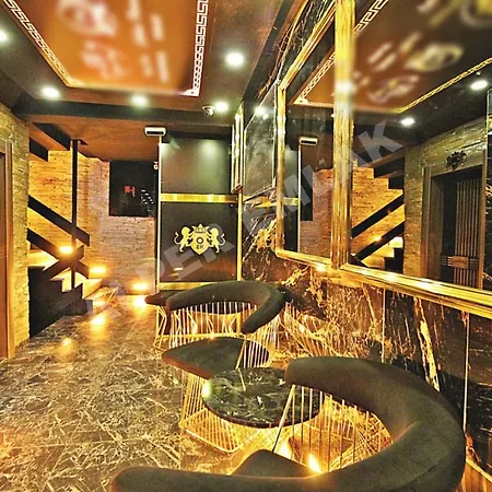 Black House Lejlighedshotel 2*