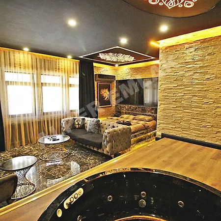 شقة فندقية Black House 2*