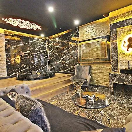Black House 2*